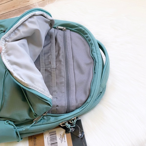 The North Face Women’s Borealis Luxe 27 Liter Backpack - Picture 5 of 8